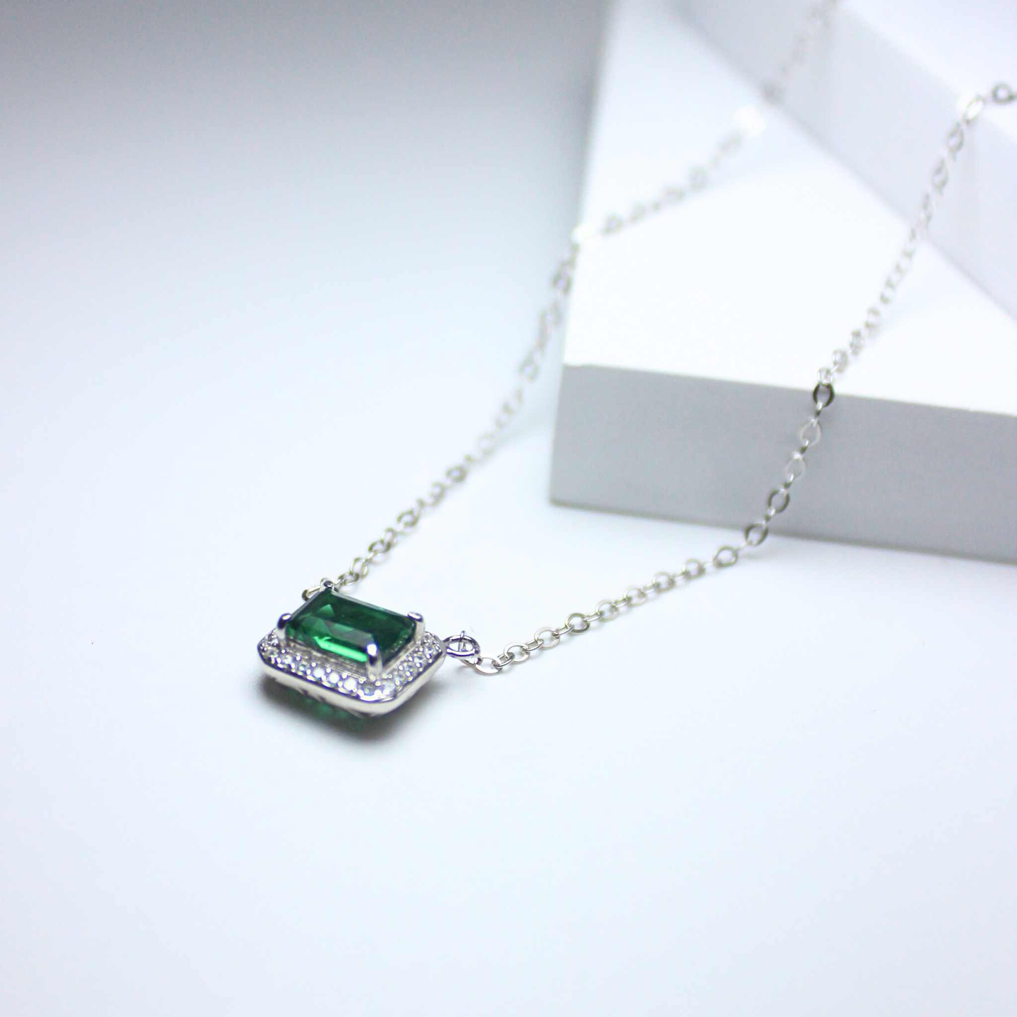 Emeralda Necklace