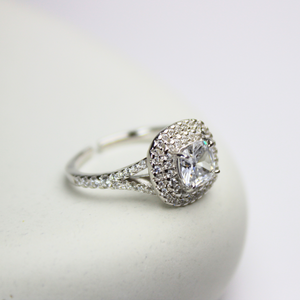 925 Sterling Silver Prisma Diamond Ring, Moissanite Solitaire Ring, Hypoallergenic & Tarnish-Free, Luxury Adjustable Silver Ring