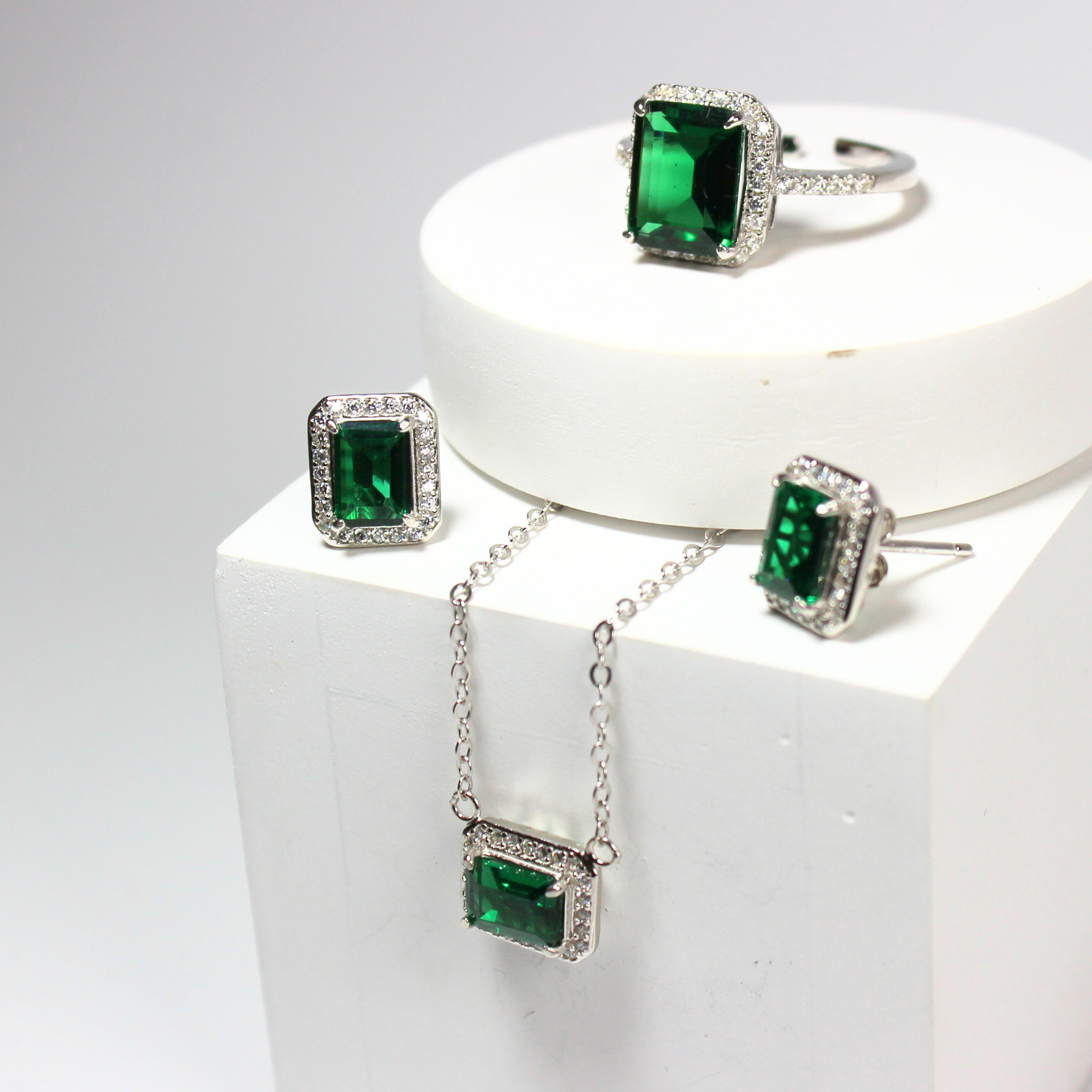 925 Sterling Silver Emerald Jewelry Set, Classic & Regal, Hypoallergenic Jewelry