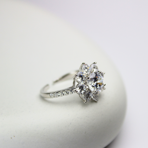Elegant Flower Bloom Ring in 92.5 sterling silver, featuring a delicate floral design inspired by nature. Tarnish-free, hypoallergenic, and perfect for sensitive skin—symbolizing growth, beauty, and new beginnings.