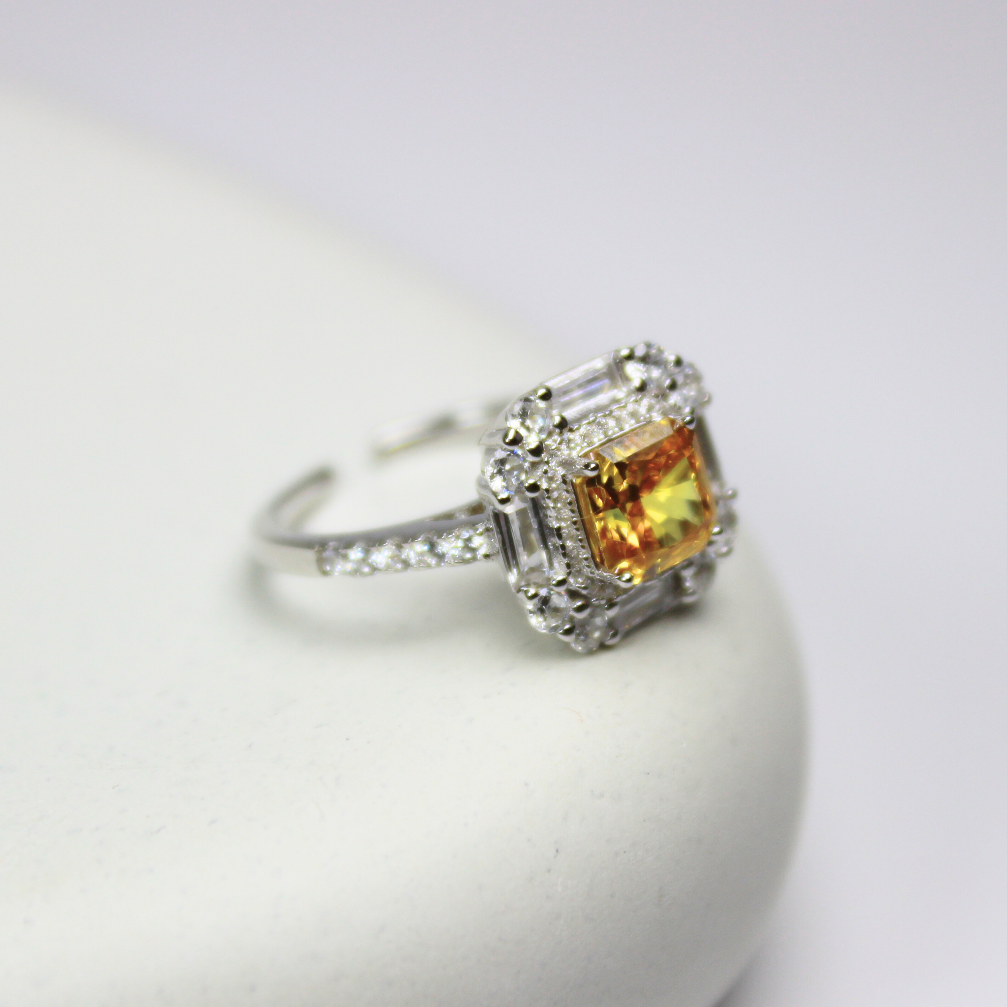 925 Sterling Silver Mimosa Ring, Bright Yellow Gemstone, Elegant & Trendy