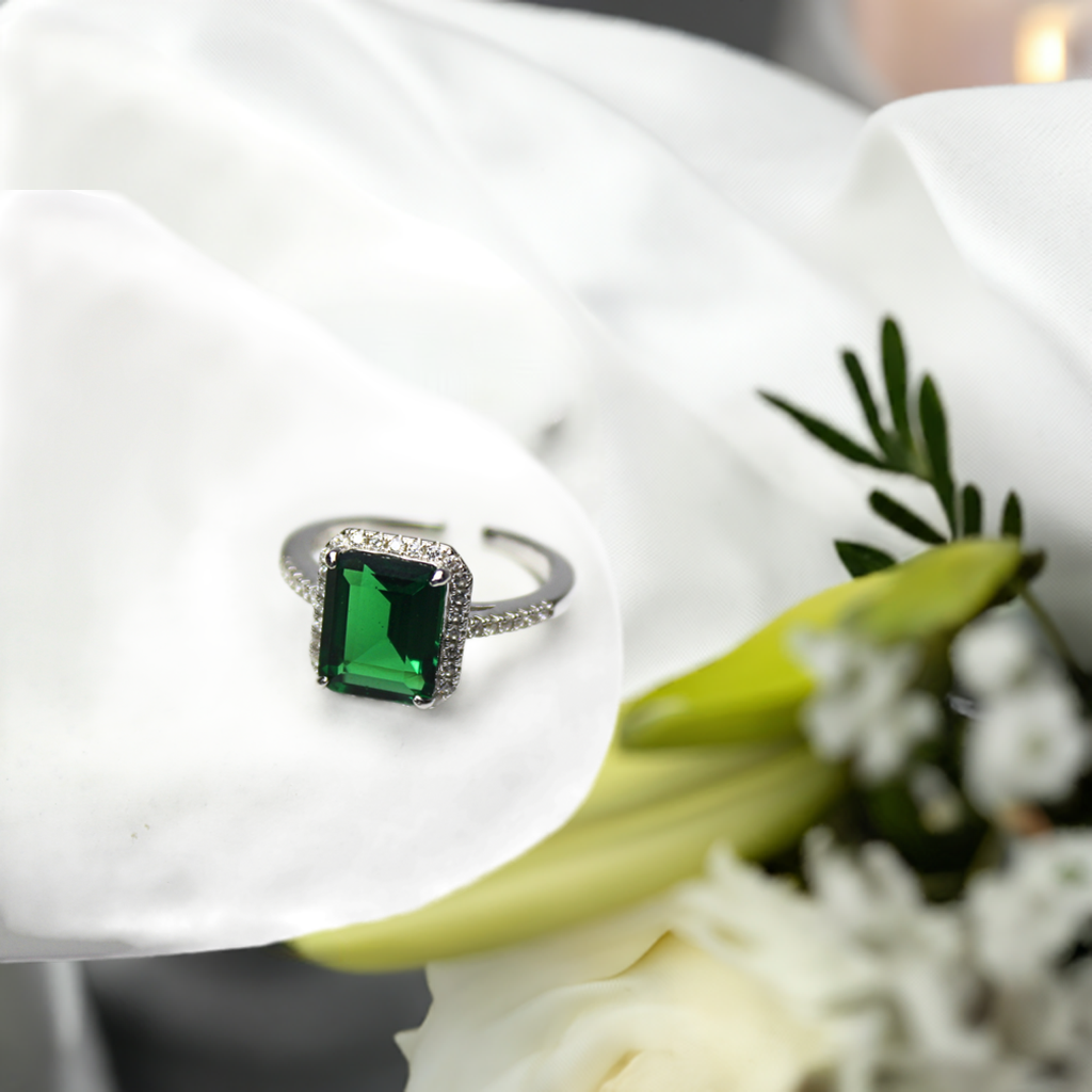 Emeralda Ring